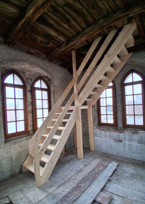 Holztreppe
